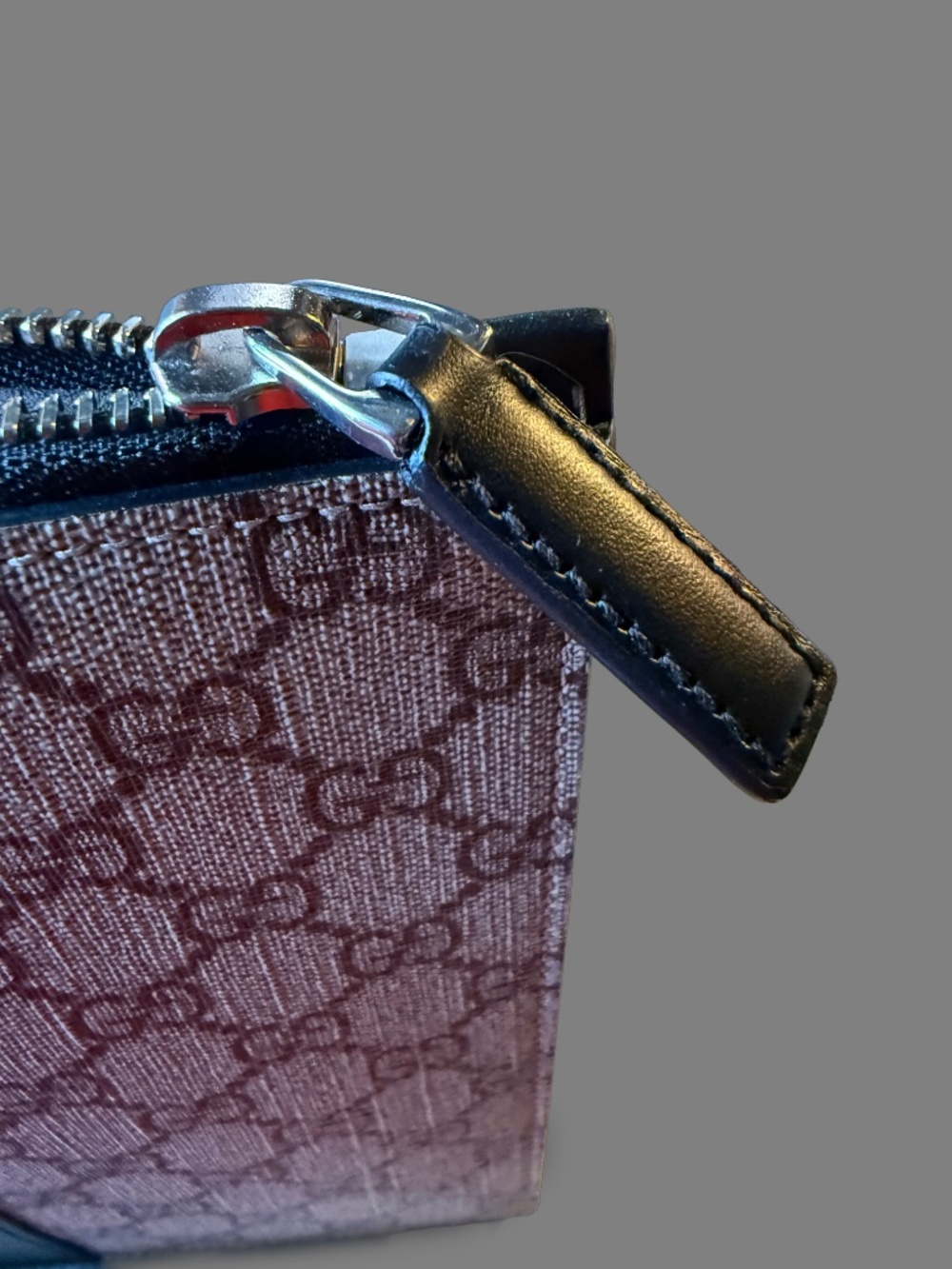 Gucci Valese GG Supreme Canvas/Supreme Pouch - Picture 2 of 9